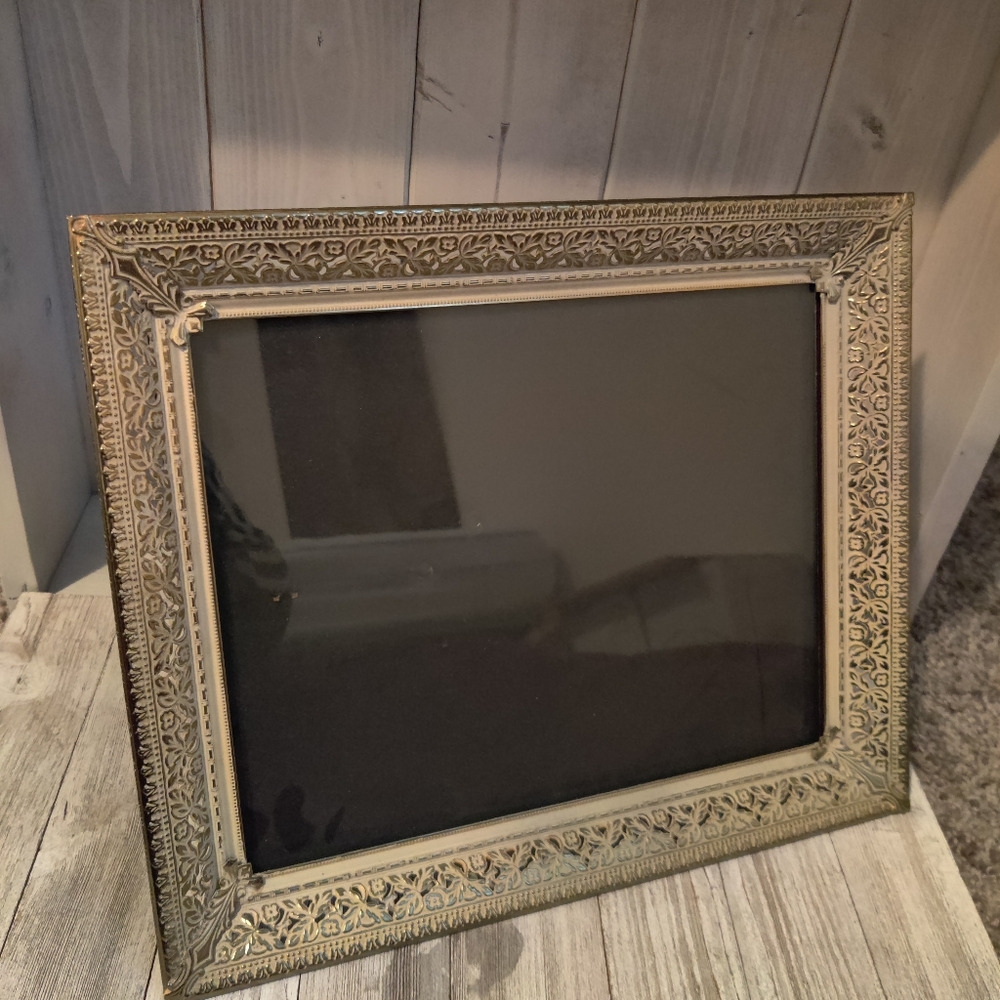 8x10 Vintage Frame